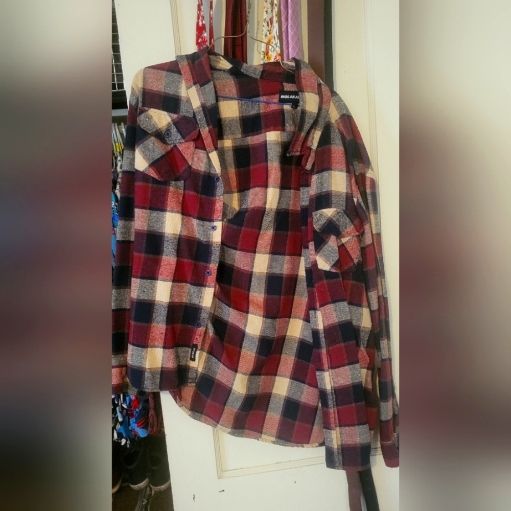 Long sleeve plaid shirt